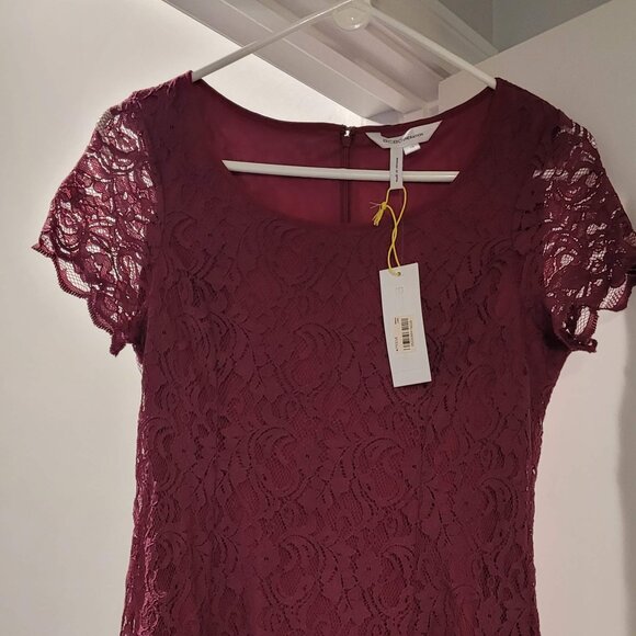 BCBG Generation Lace Dress, size 10, BNWT - Picture 5 of 5